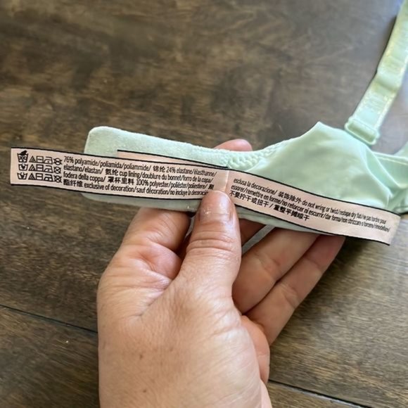 Victoria’s Secret Body wing lining corps signature straps bra Sz-34A - Picture 8 of 10